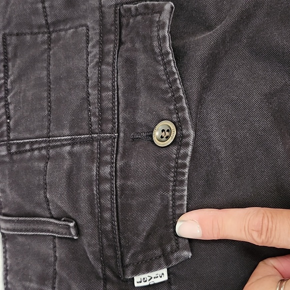 Levi's Classic Black Mens Cargo Pants - Picture 6 of 16